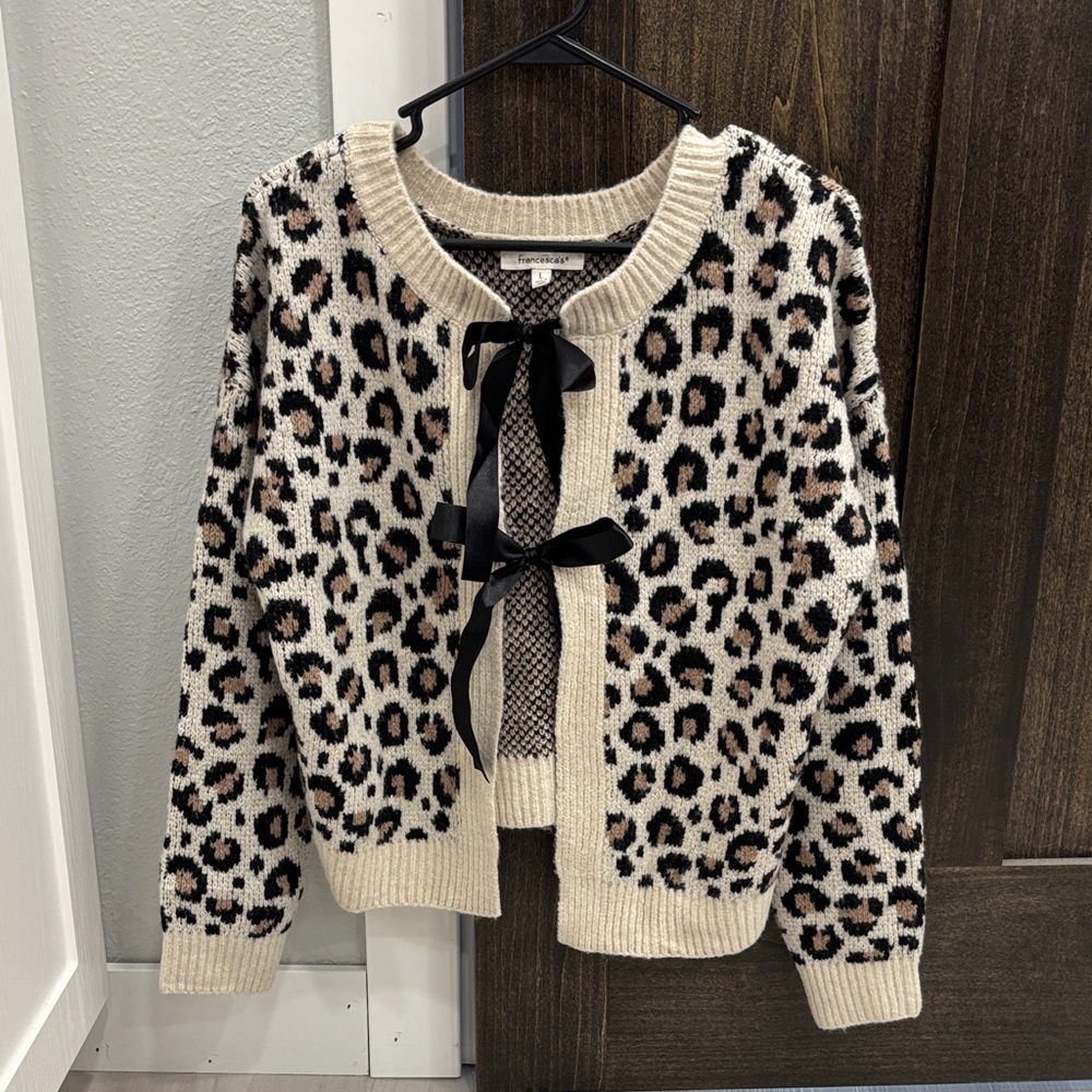 Francesca’s Leopard Print Sweater with Bow Accents, size large